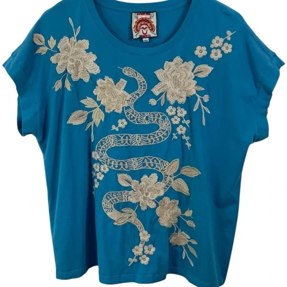 JOHNNY WAS Embroidered T-Shirt Top Floral Snake Design Blue Beige Cotton Tee i13 - Picture 2 of 6
